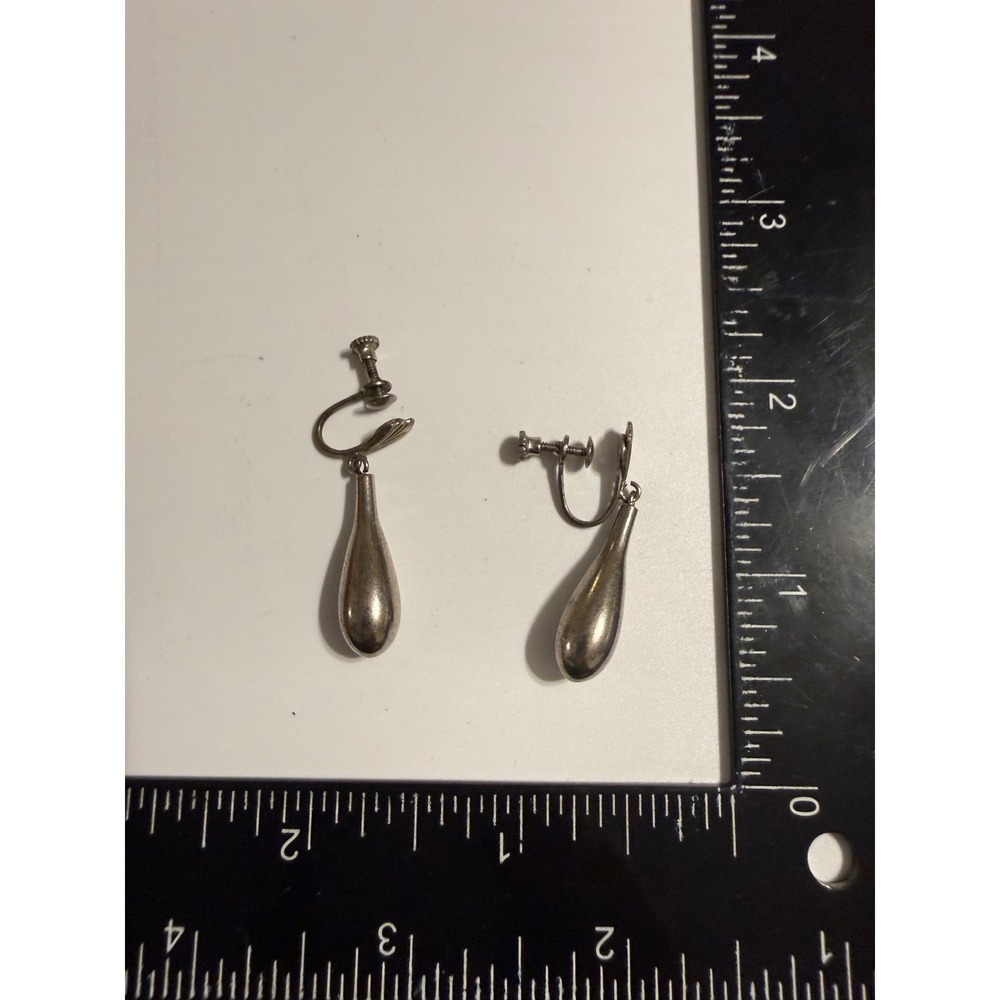 Vintage Silver‎ Tone Teardrop Dangle Screw Back Earrings Non Pierced Jewelry